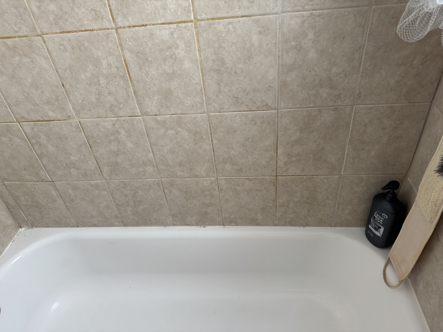 2630 N Central Park Avenue, Chicago, IL 60647