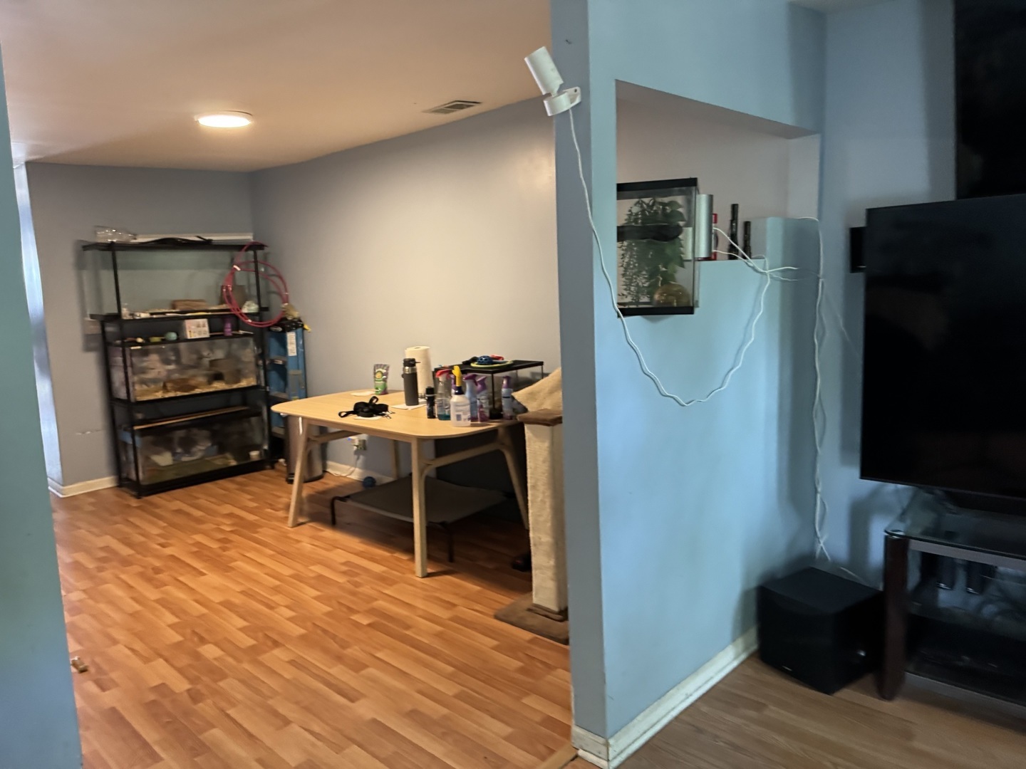 2630 N Central Park Avenue, Chicago, IL 60647