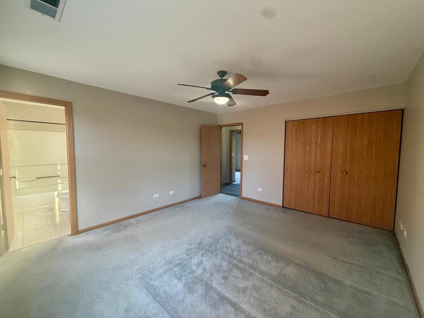 2477 Smithfield Court, Aurora, IL 60503