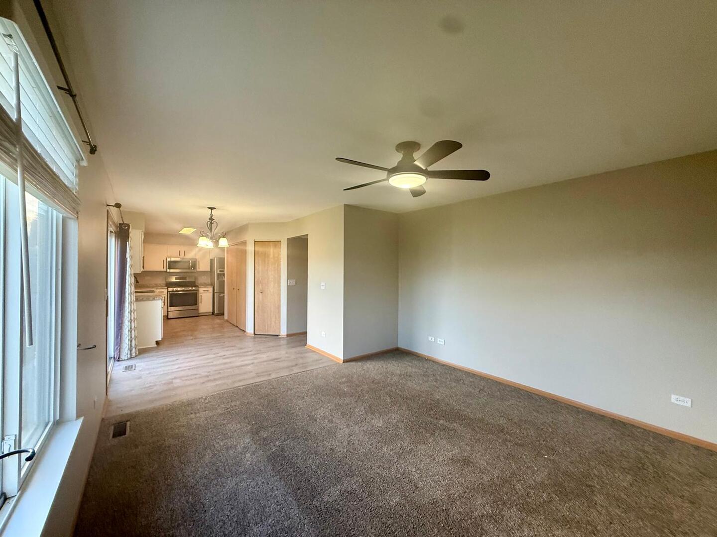 2477 Smithfield Court, Aurora, IL 60503