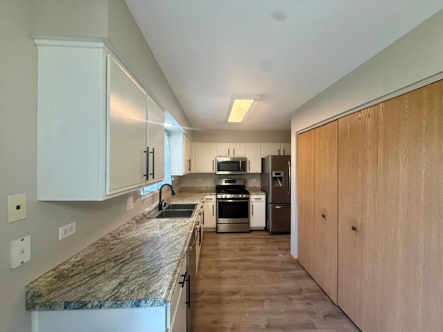 2477 Smithfield Court, Aurora, IL 60503