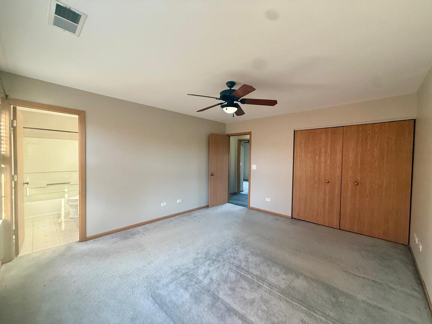 2477 Smithfield Court, Aurora, IL 60503