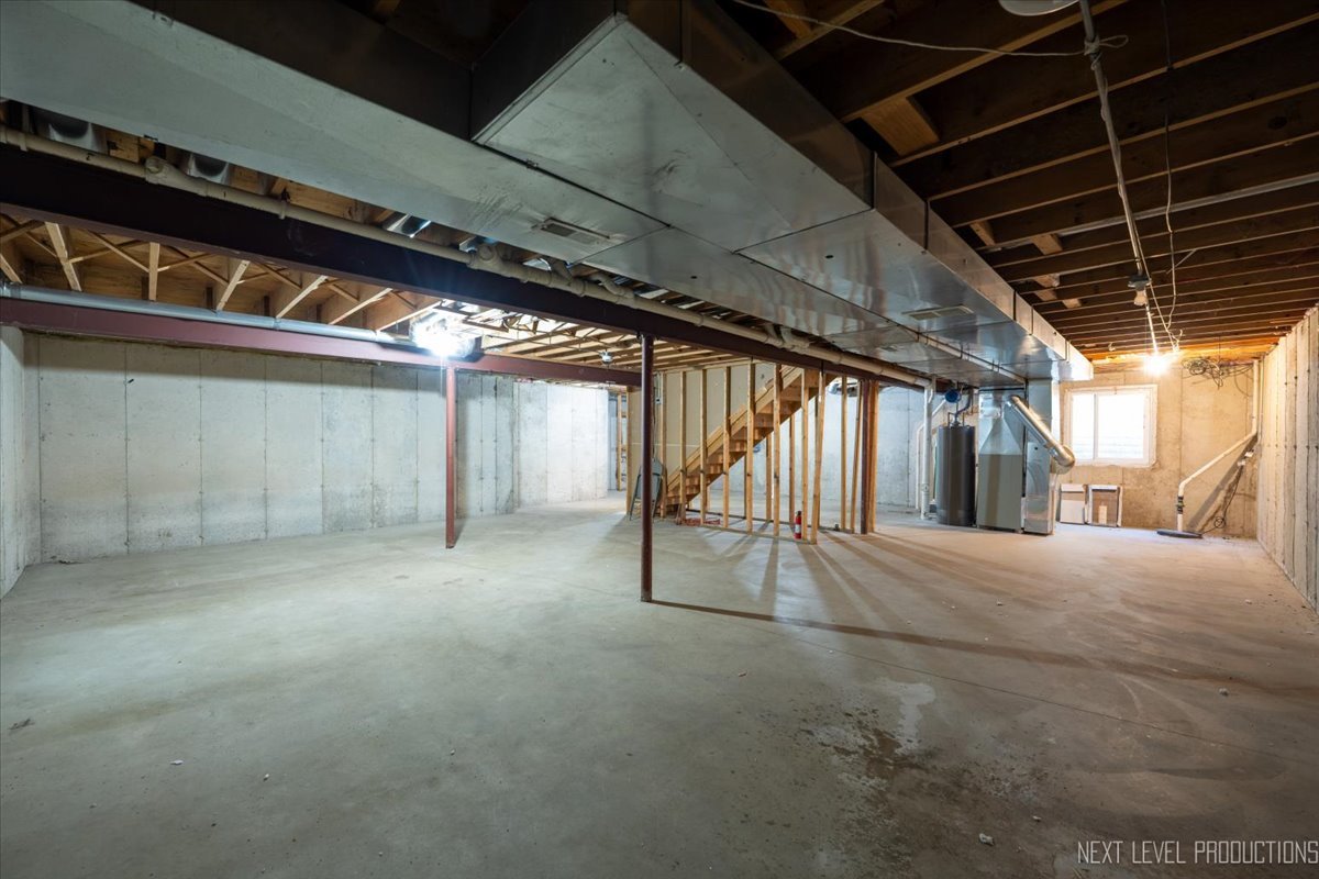 438 W Meadow Mist Lane, Round Lake, IL 60073