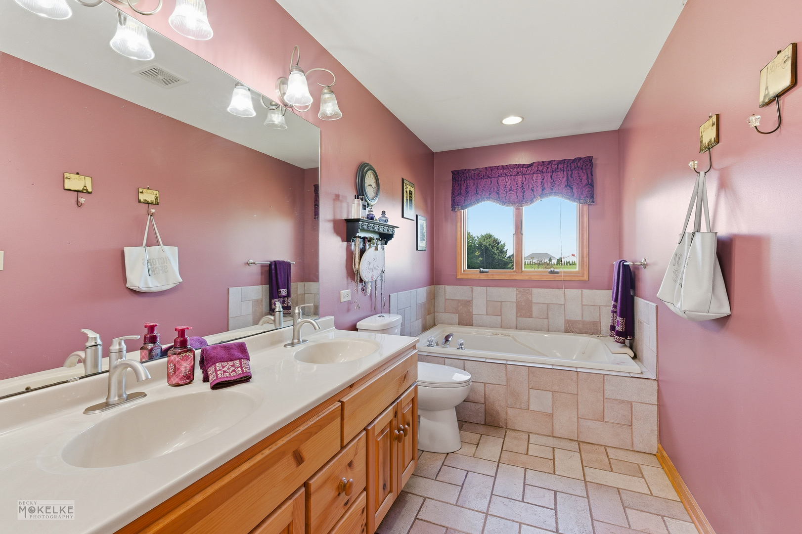 2427 N 42nd Road, Sheridan, IL 60551