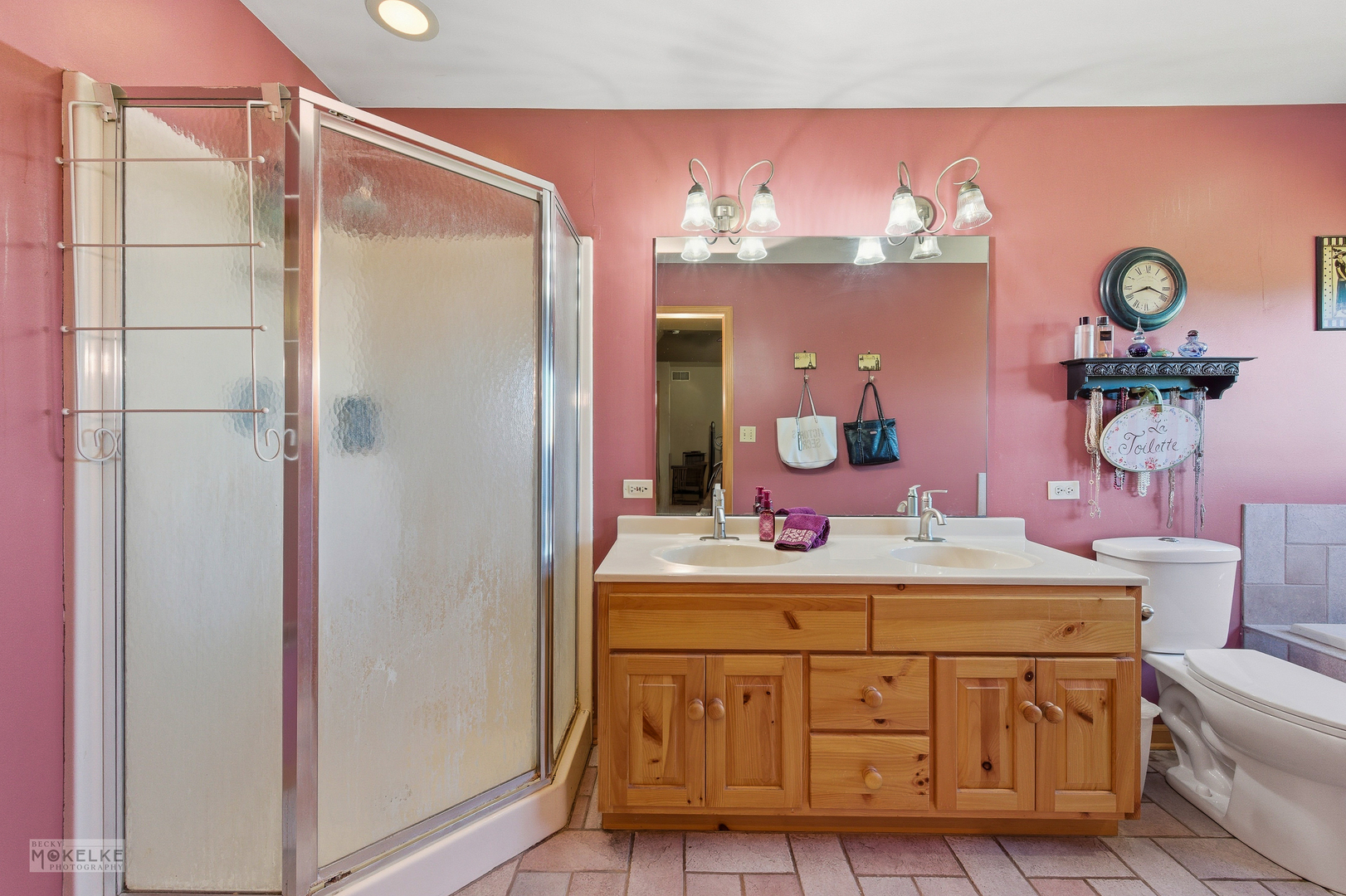 2427 N 42nd Road, Sheridan, IL 60551