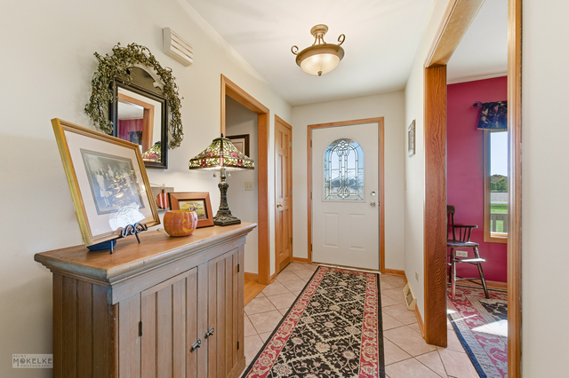 2427 N 42nd Road, Sheridan, IL 60551