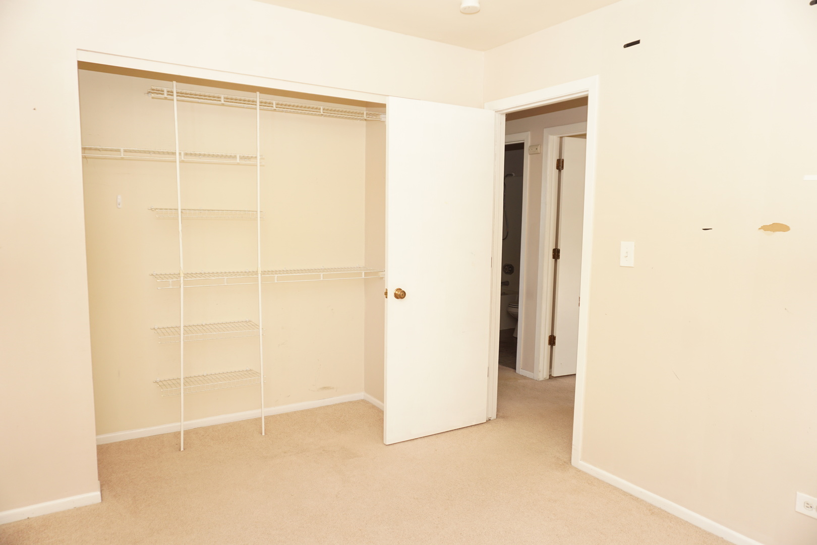 3055 Timber Hill Lane, Aurora, IL 60504