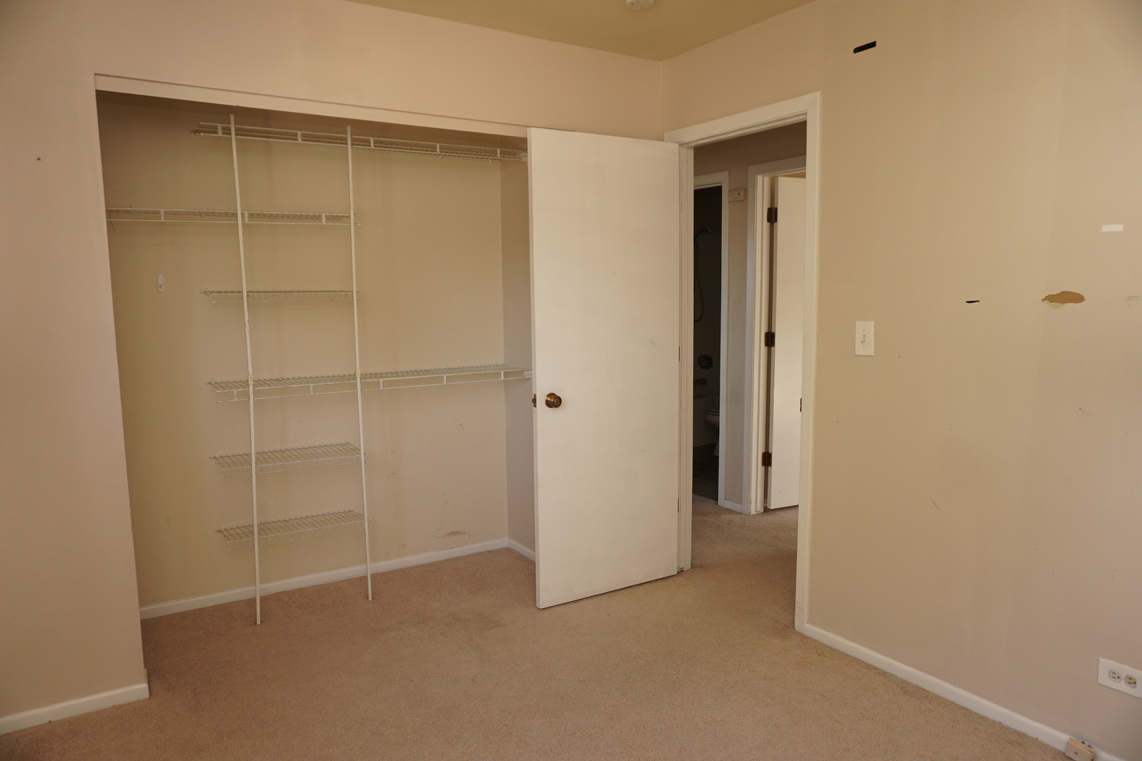 3055 Timber Hill Lane, Aurora, IL 60504