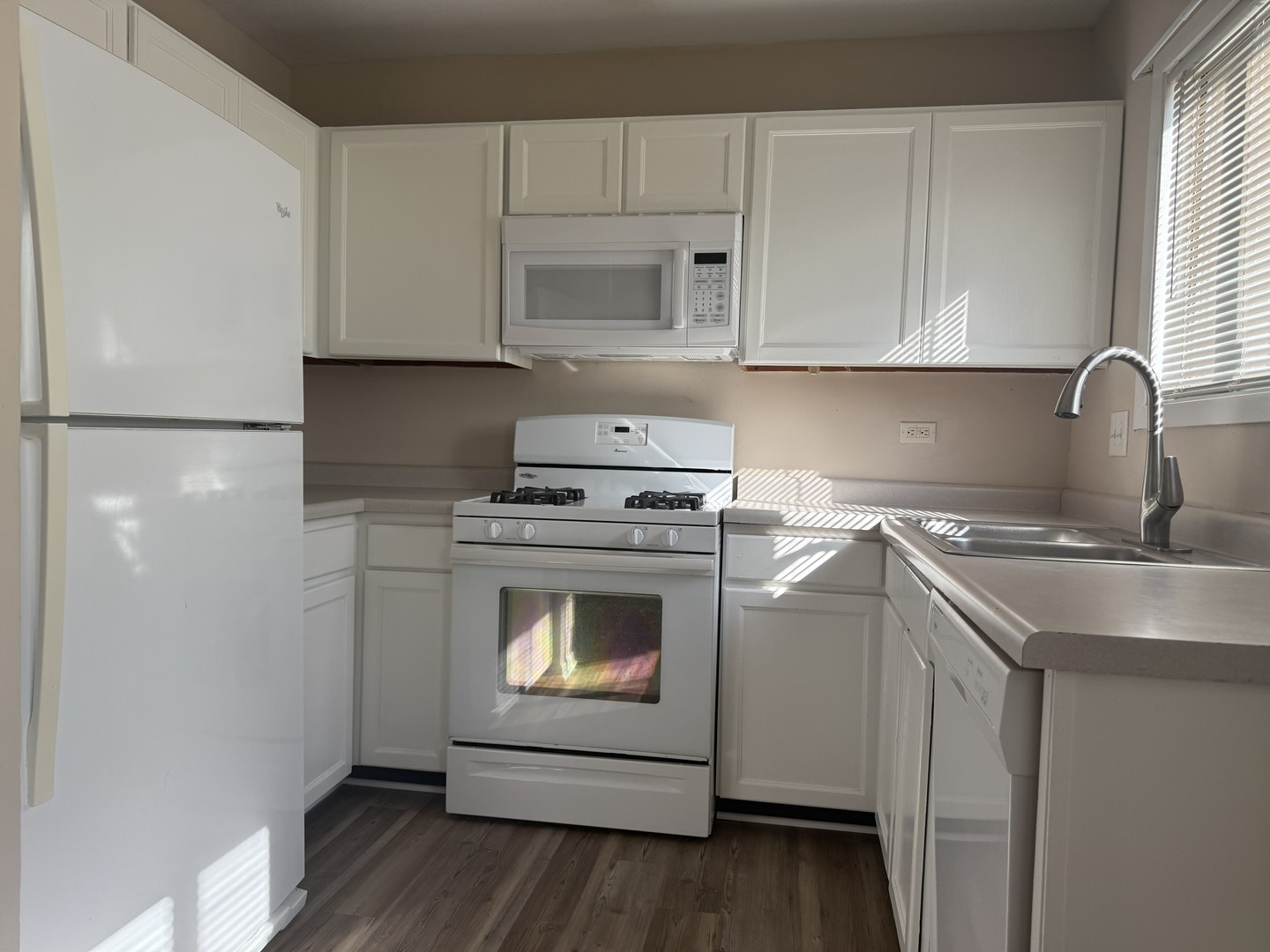 3055 Timber Hill Lane, Aurora, IL 60504