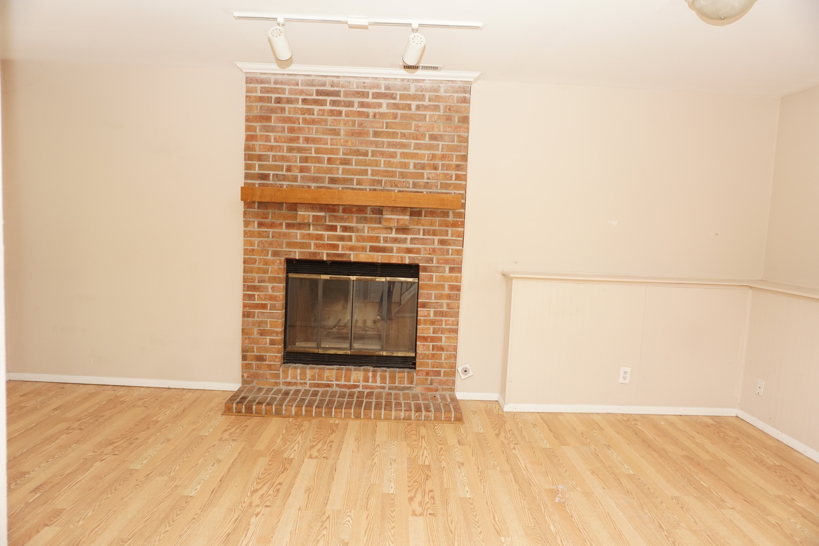 3055 Timber Hill Lane, Aurora, IL 60504