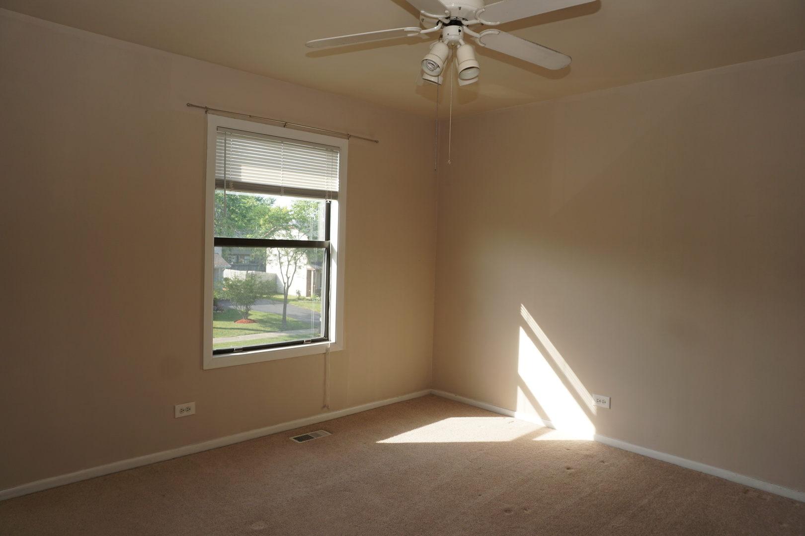 3055 Timber Hill Lane, Aurora, IL 60504