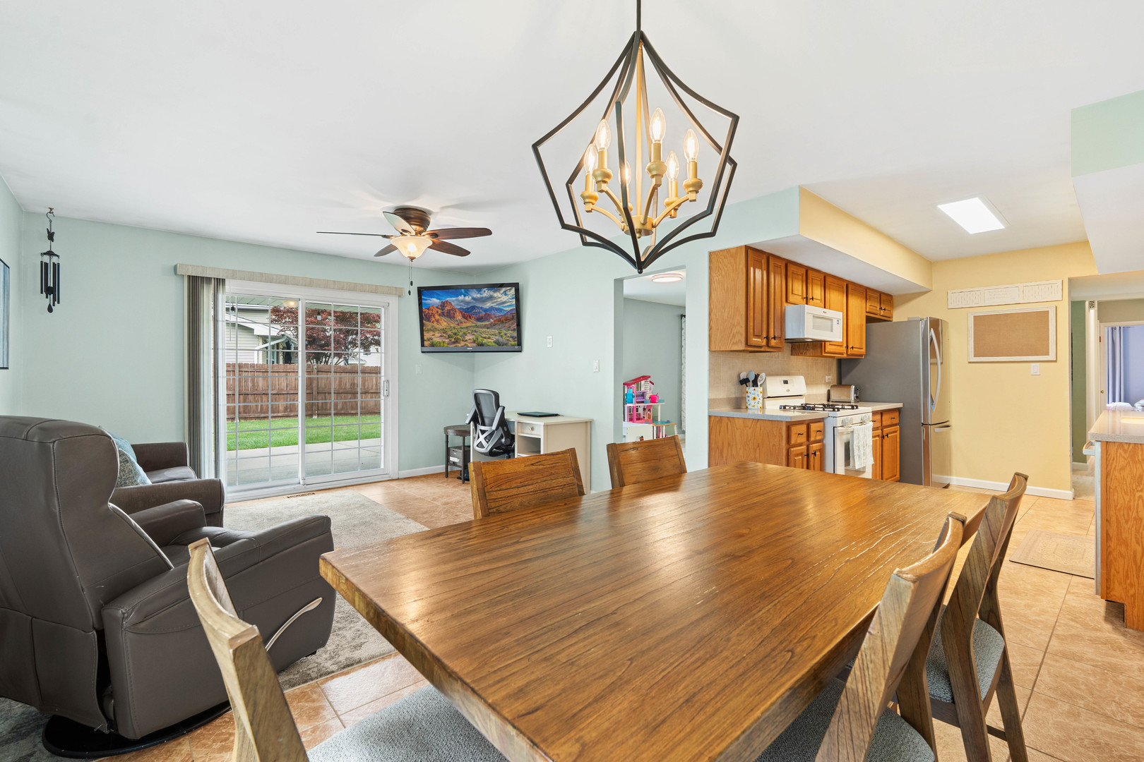 1310 Blair Lane, Hoffman Estates, IL 60169