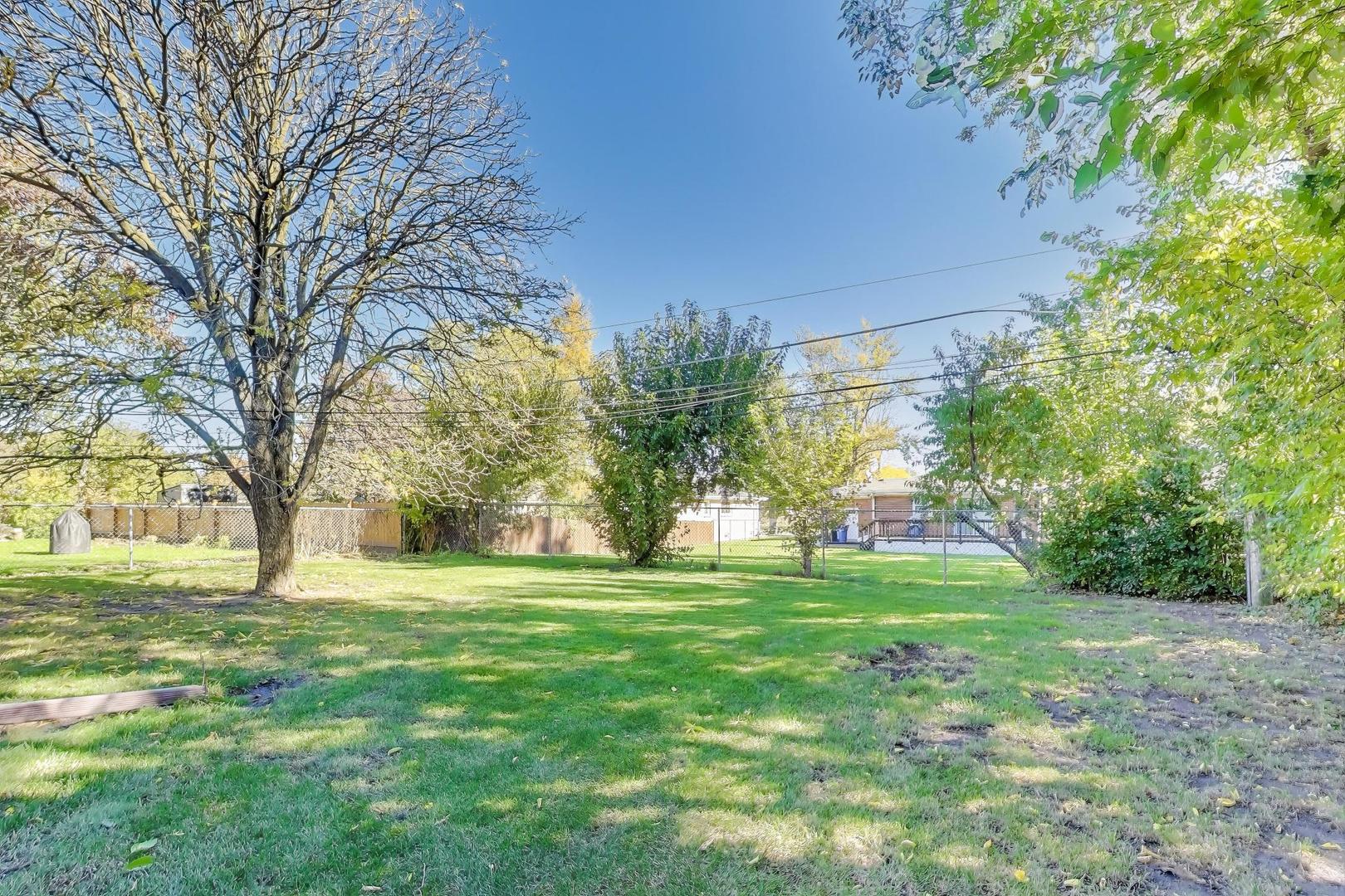 913 S Na Wa Ta Avenue, Mount Prospect, IL 60056