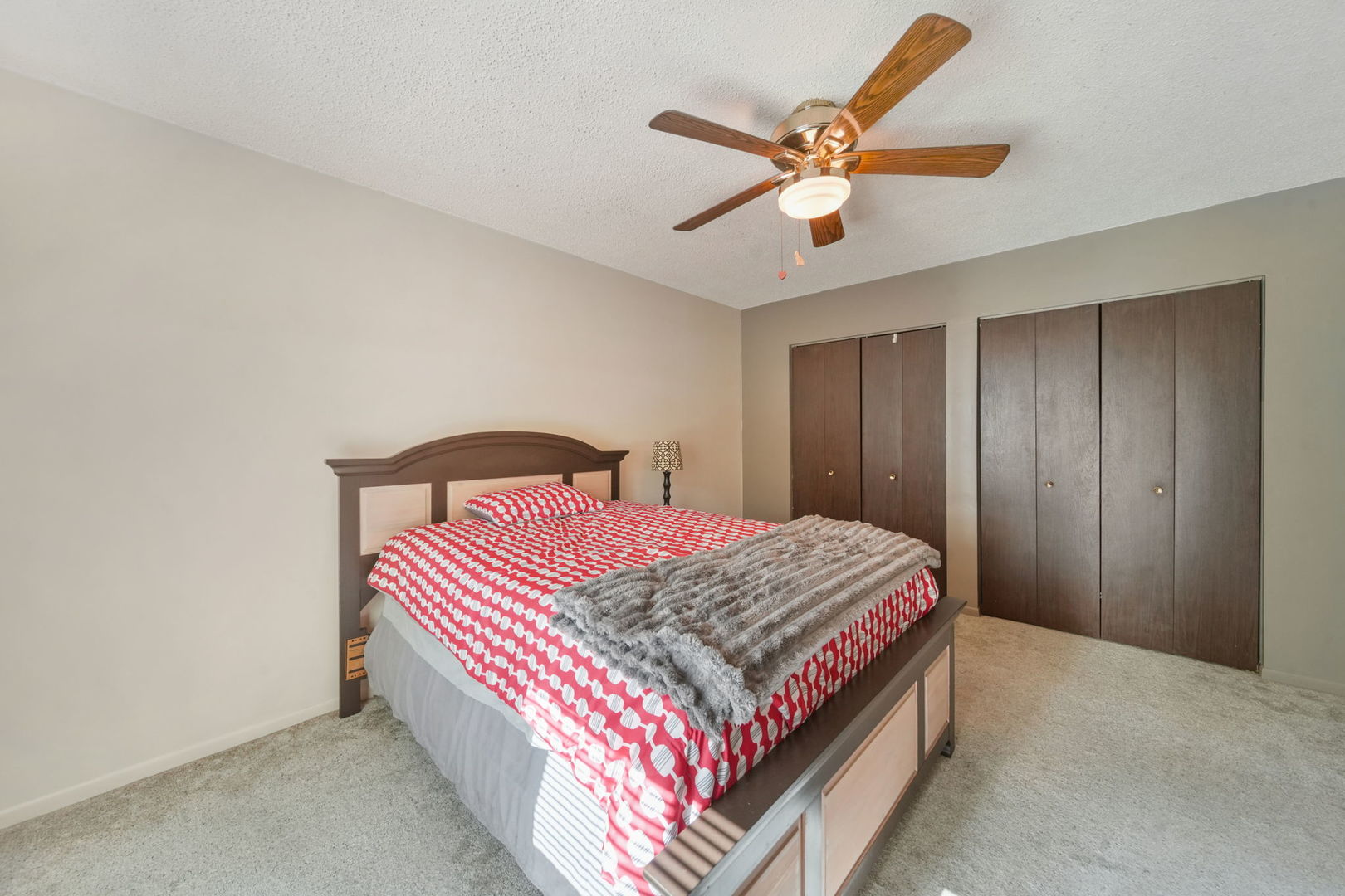 5208 Woodland Drive #A, Oak Forest, IL 60452