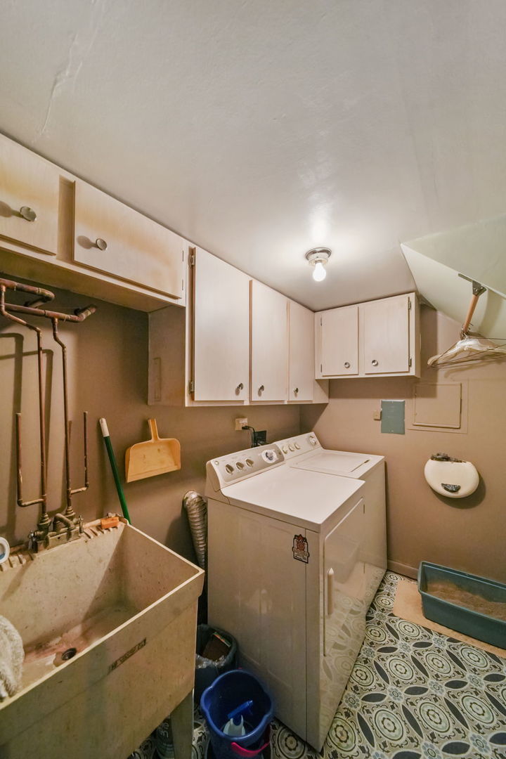 5208 Woodland Drive #A, Oak Forest, IL 60452