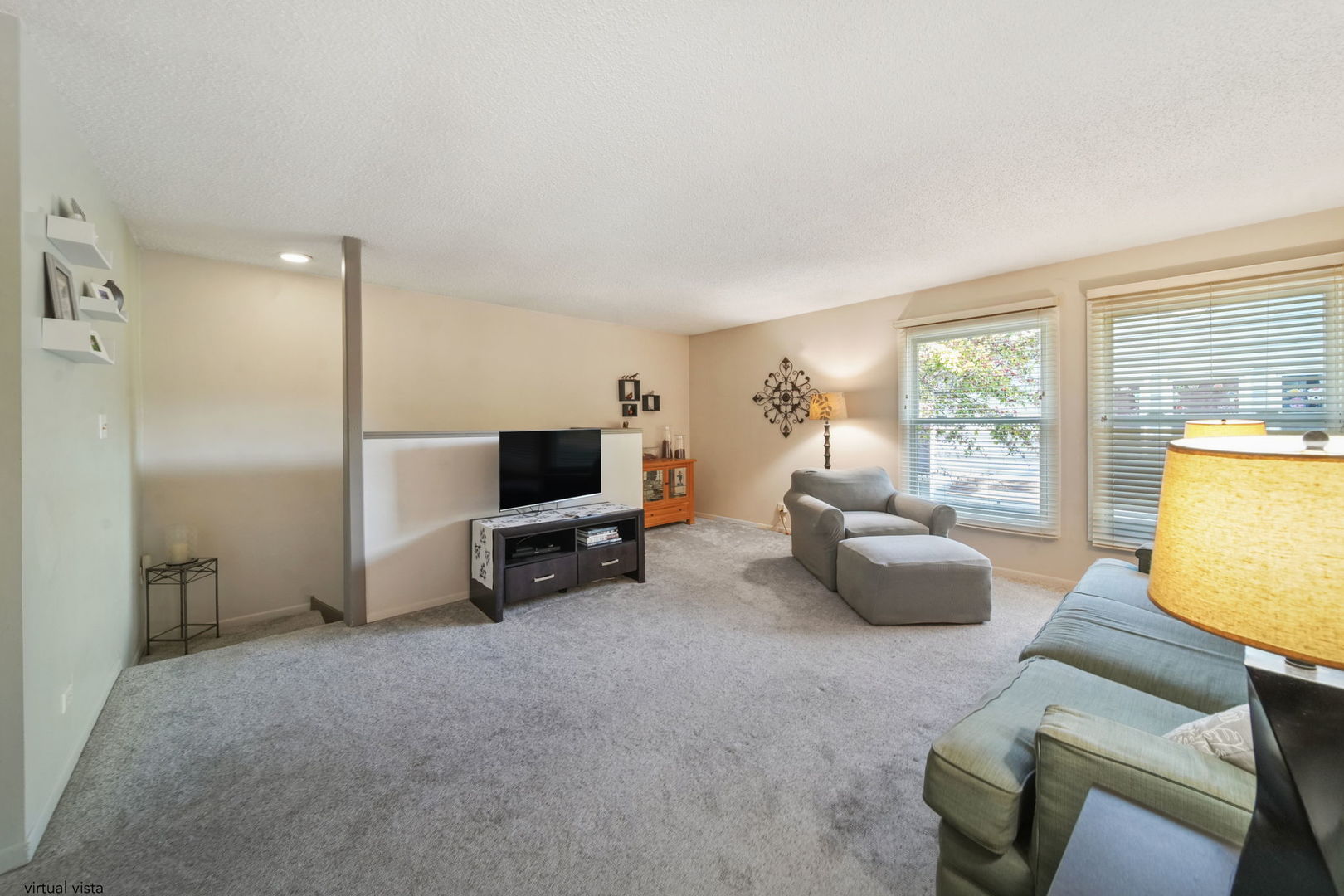 5208 Woodland Drive #A, Oak Forest, IL 60452