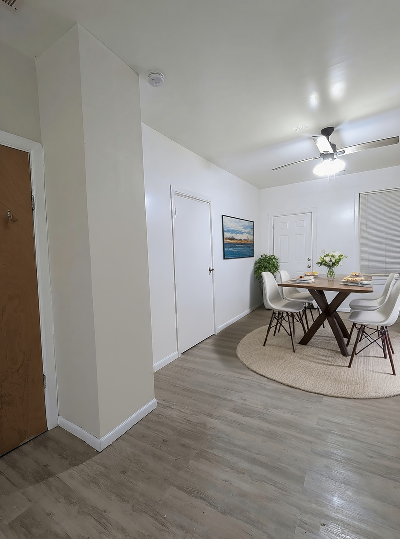 8209 S Coles Avenue, Chicago, IL 60617