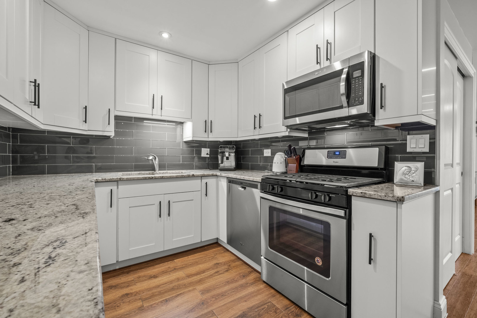 8005 Oconnor Drive #3E, River Grove, IL 60171