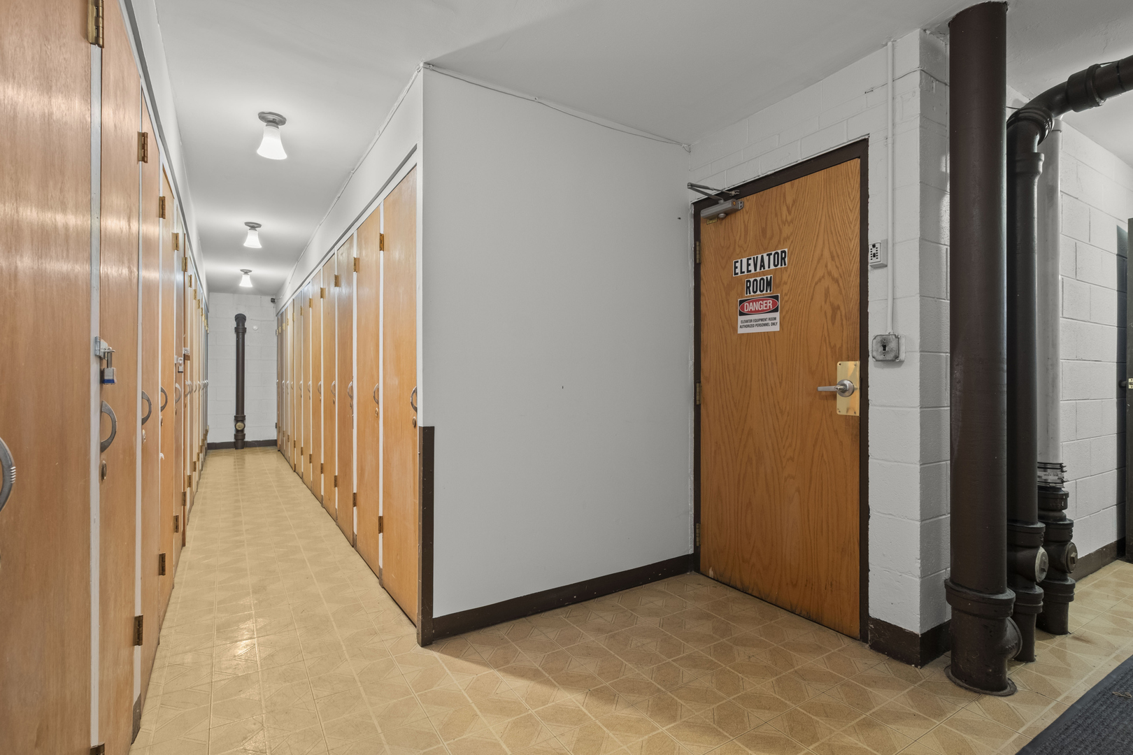 8005 Oconnor Drive #3E, River Grove, IL 60171