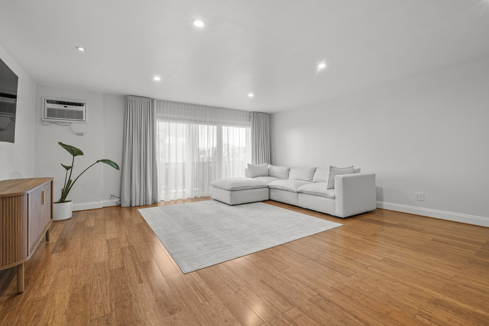 8005 Oconnor Drive #3E, River Grove, IL 60171