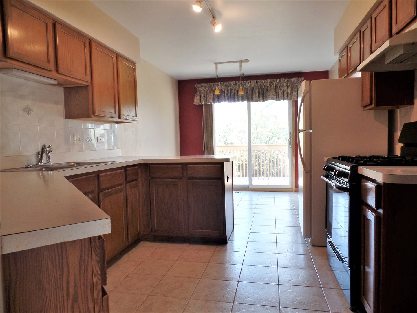 5514 Ridge Crossing, Hanover Park, IL 60133