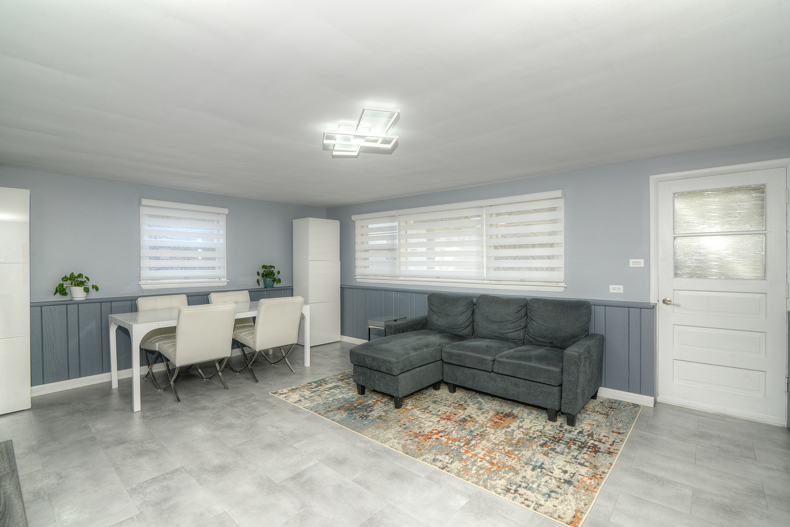 284 E Jefferson Street, Bensenville, IL 60106