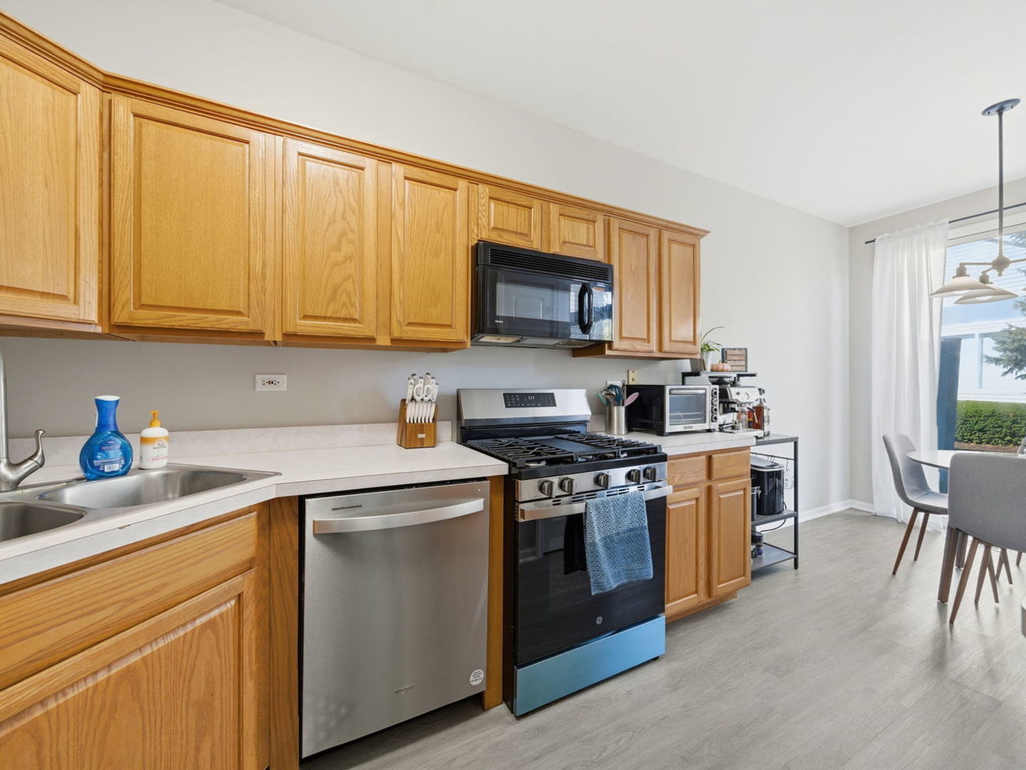 2963 Waters Edge Circle #14-C, Aurora, IL 60504