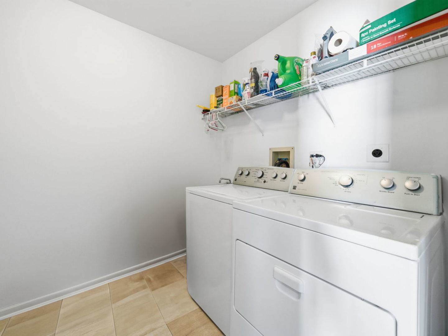 2963 Waters Edge Circle #14-C, Aurora, IL 60504