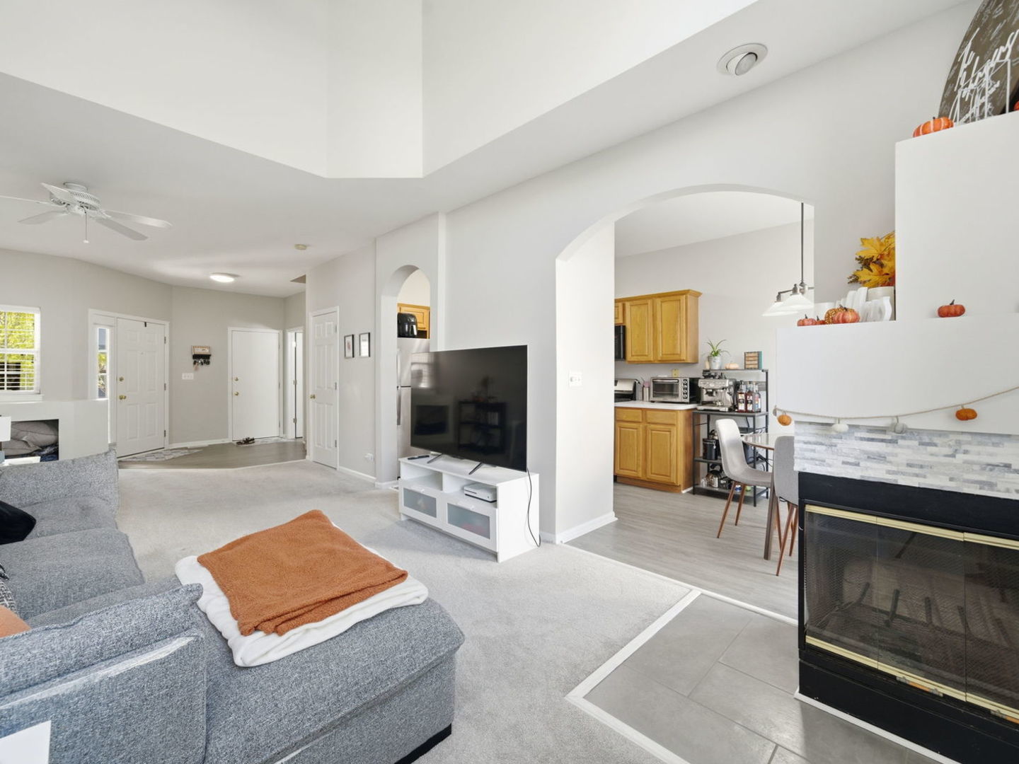 2963 Waters Edge Circle #14-C, Aurora, IL 60504