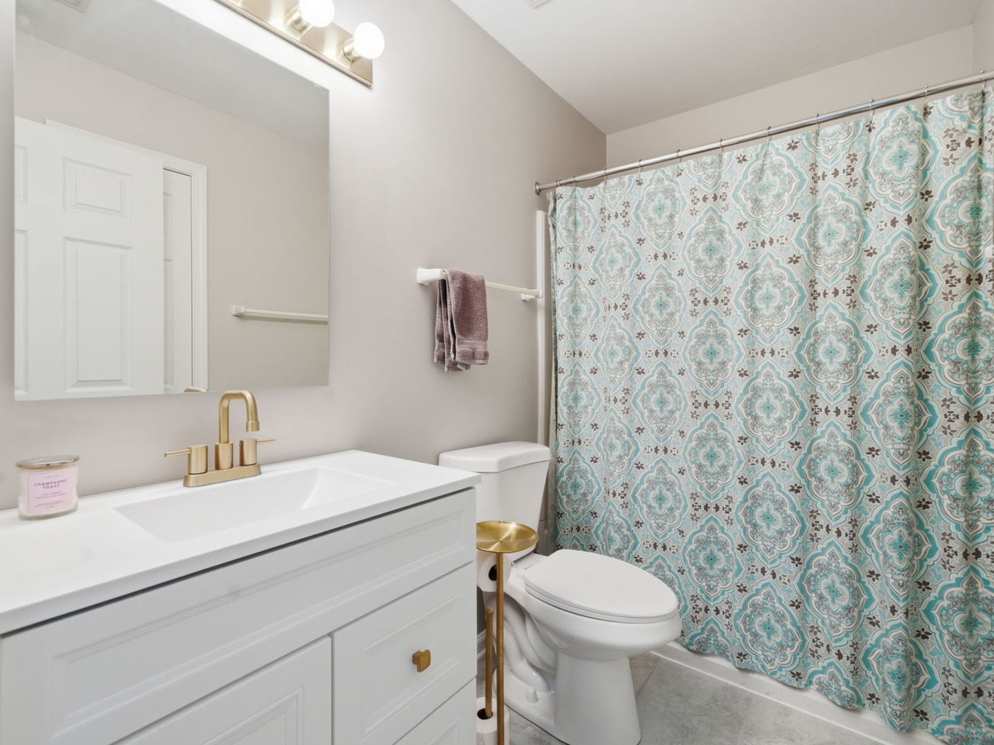 2963 Waters Edge Circle #14-C, Aurora, IL 60504