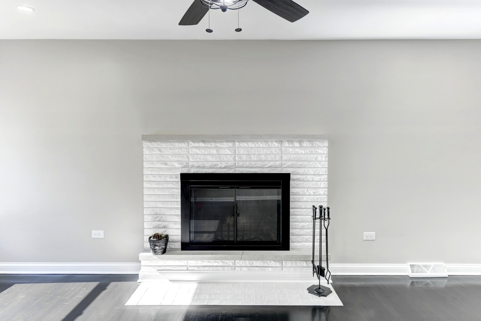 1014 E 163rd Street, South Holland, IL 60473