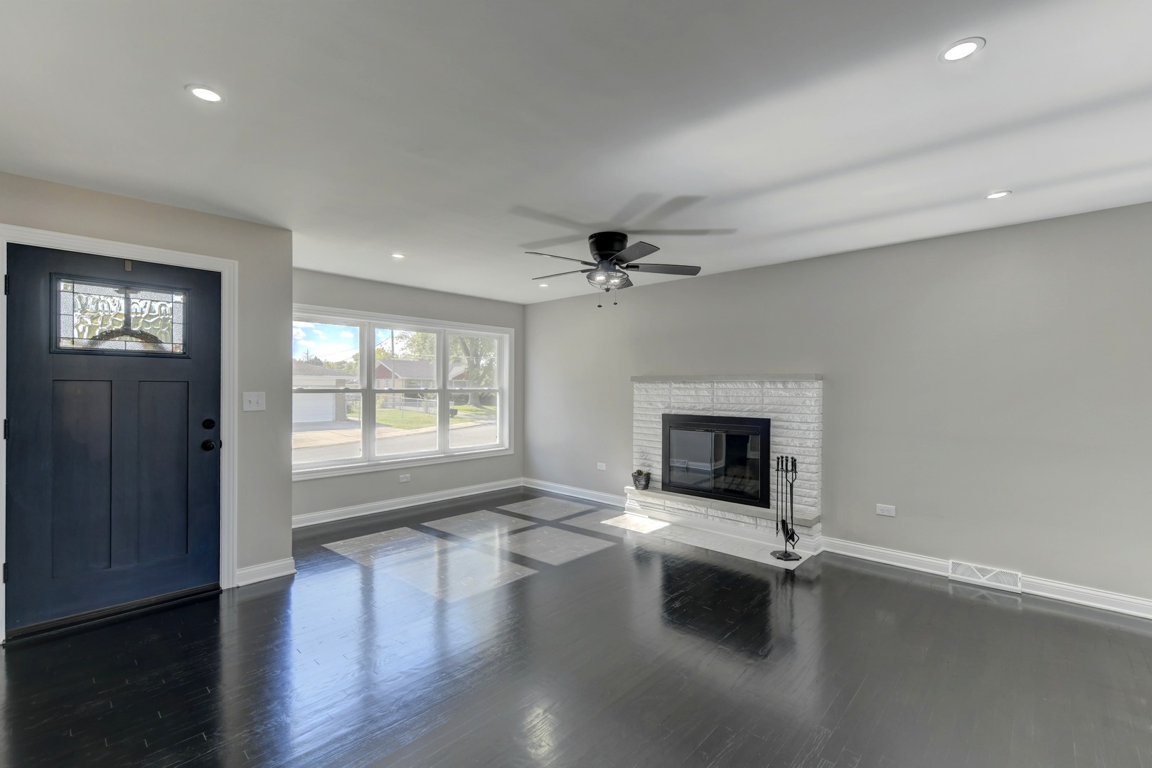 1014 E 163rd Street, South Holland, IL 60473