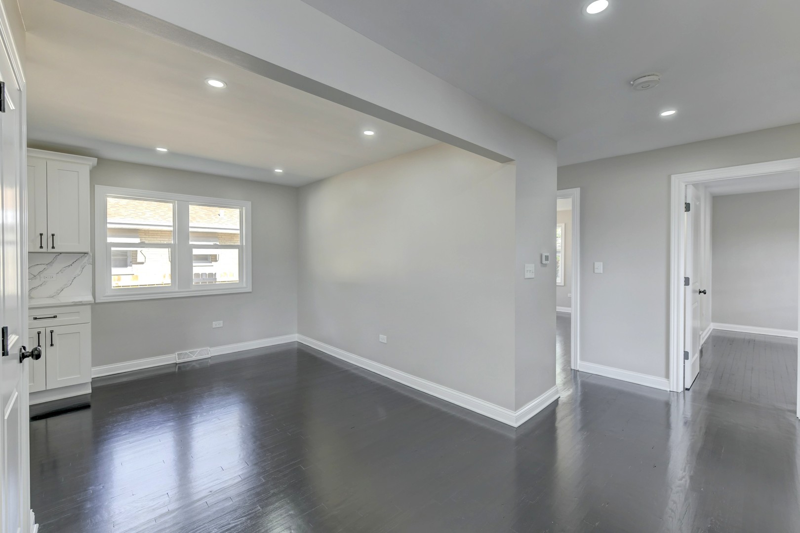 1014 E 163rd Street, South Holland, IL 60473