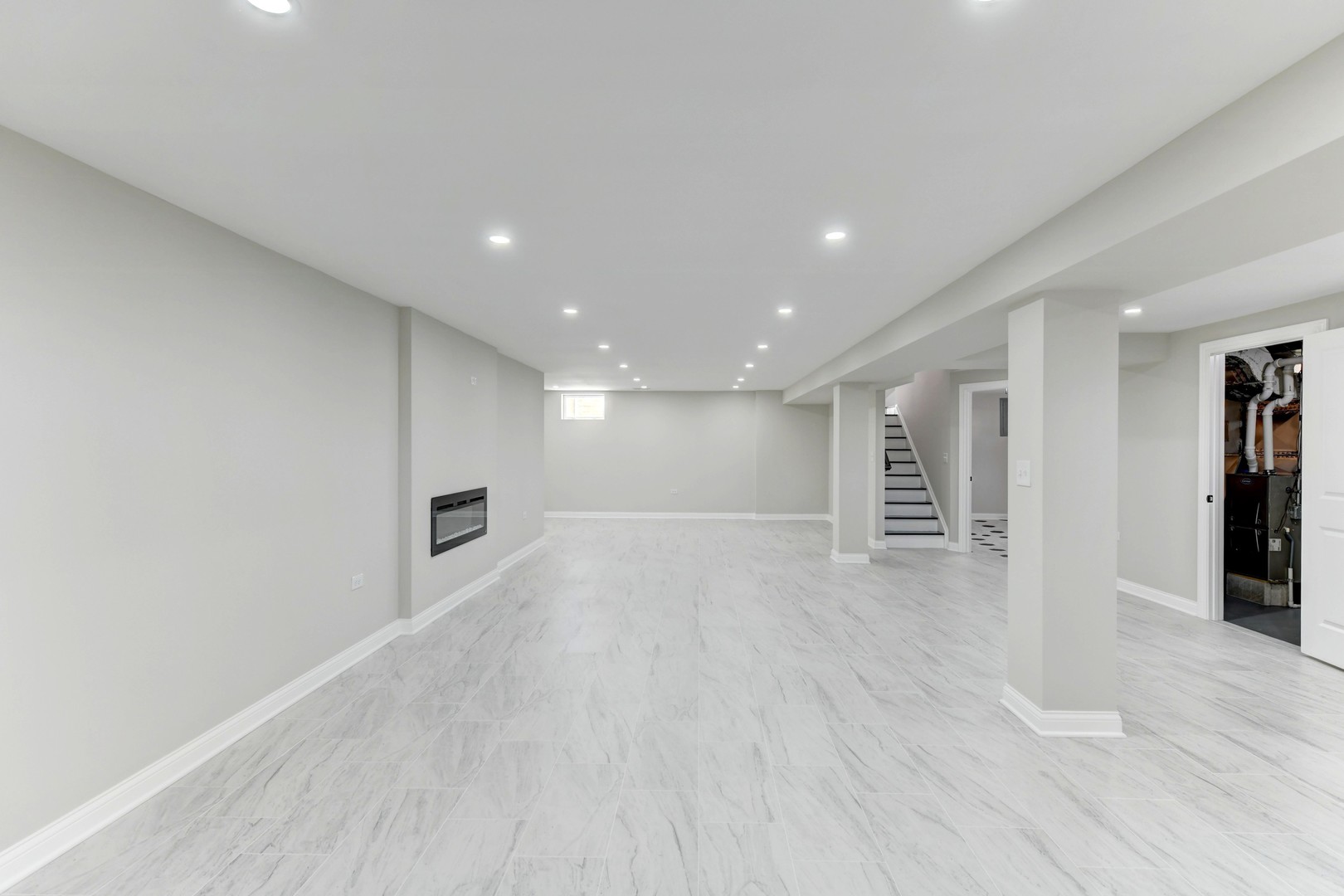 1014 E 163rd Street, South Holland, IL 60473