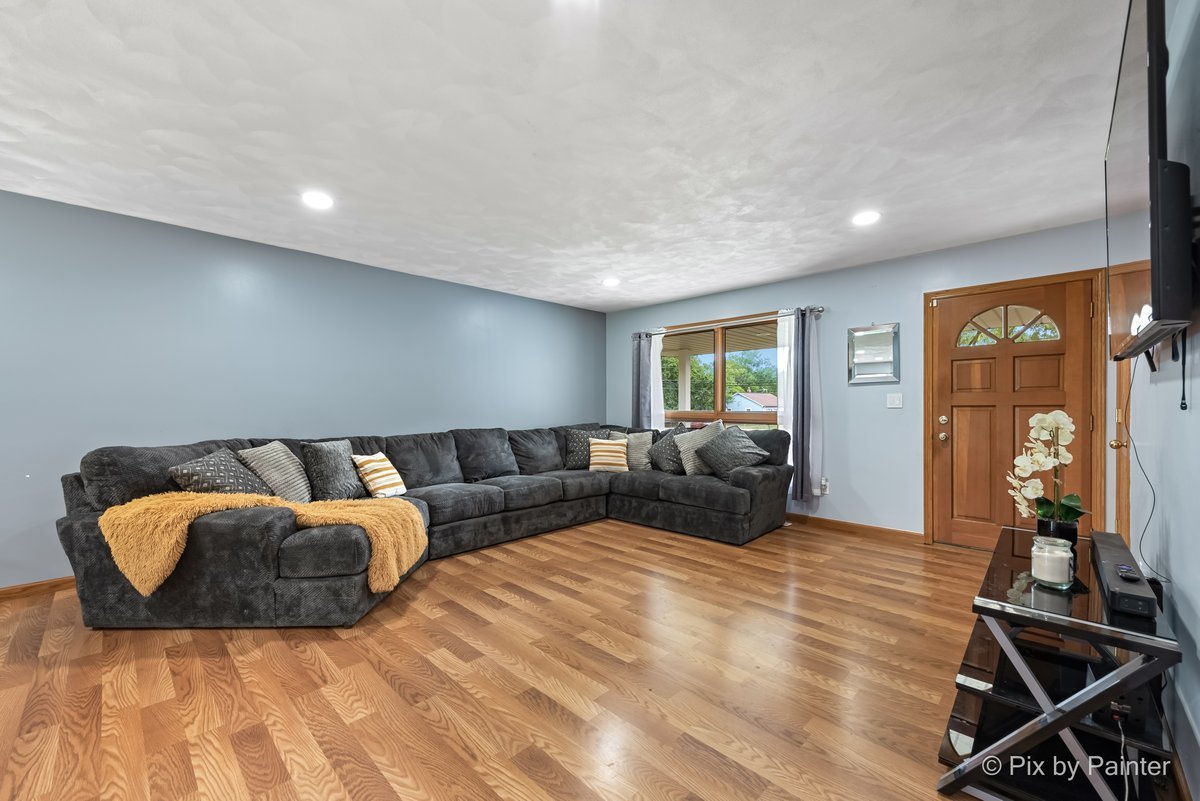 2614 33rd Street, Zion, IL 60099