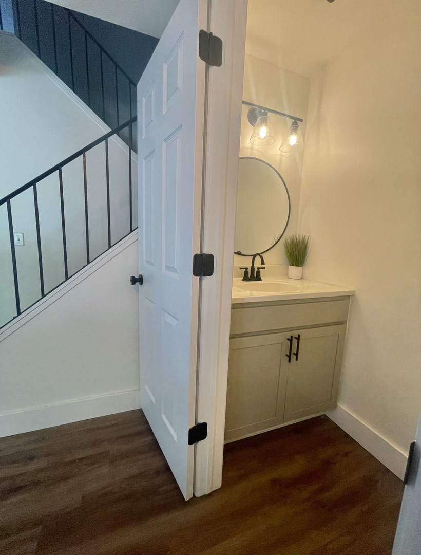 240 Westbrook Circle, Naperville, IL 60565