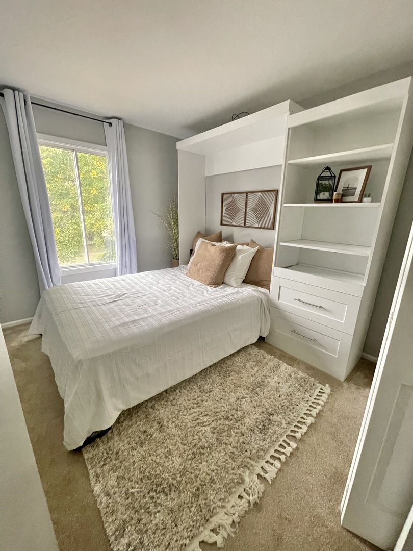 240 Westbrook Circle, Naperville, IL 60565