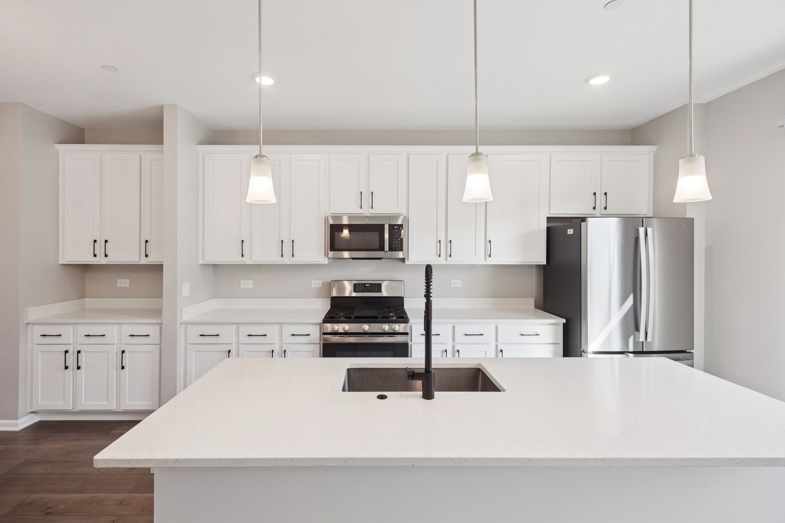 1533 Executive Way, Des Plaines, IL 60018