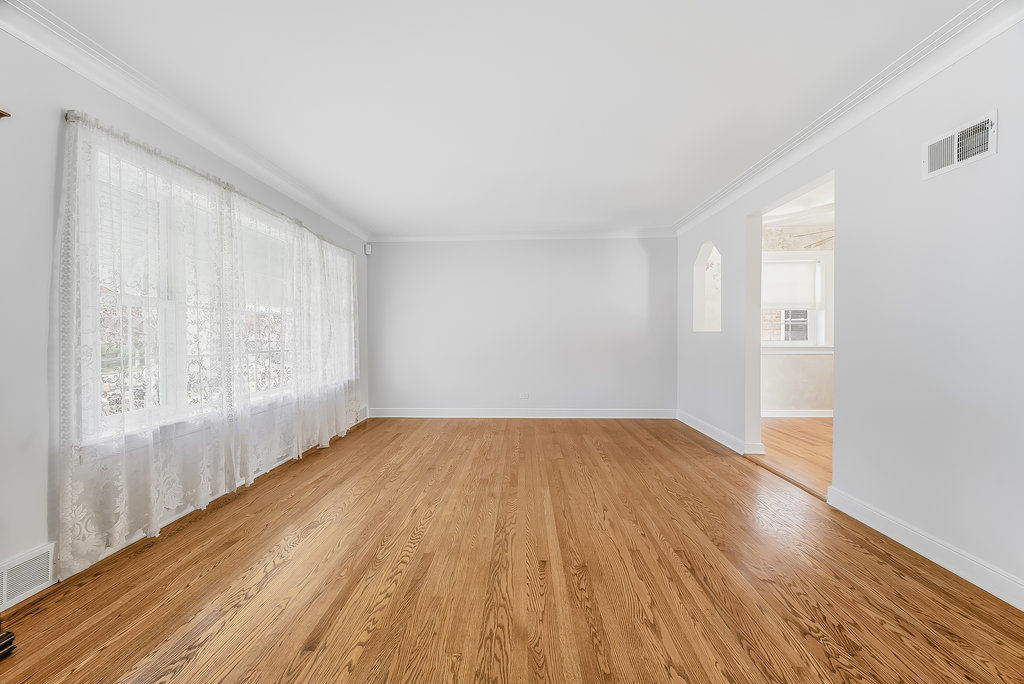 9319 S Ridgeway Avenue, Evergreen Park, IL 60805