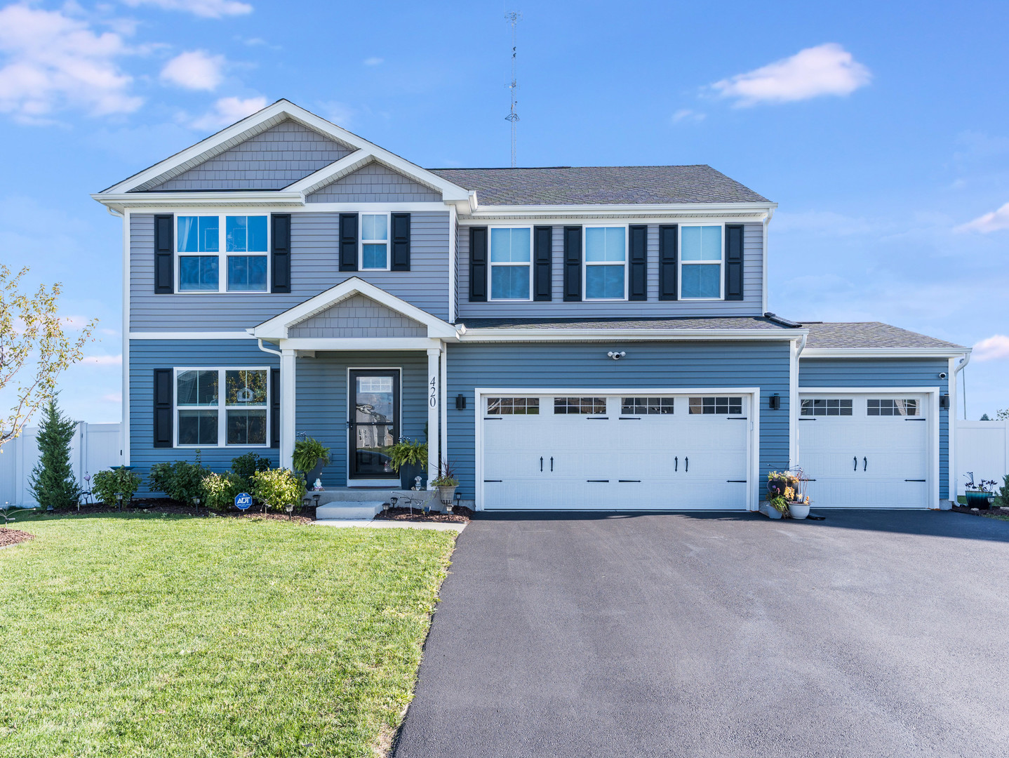 420 Monterey Street, Yorkville, IL 60560