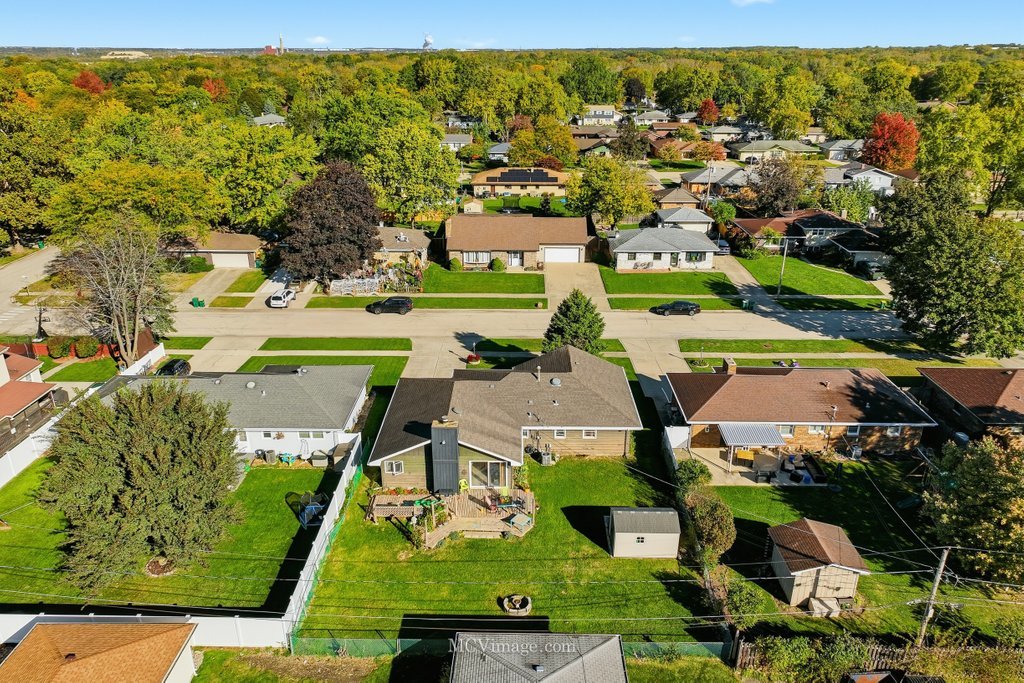 605 GLORIA Street, Lockport, IL 60441
