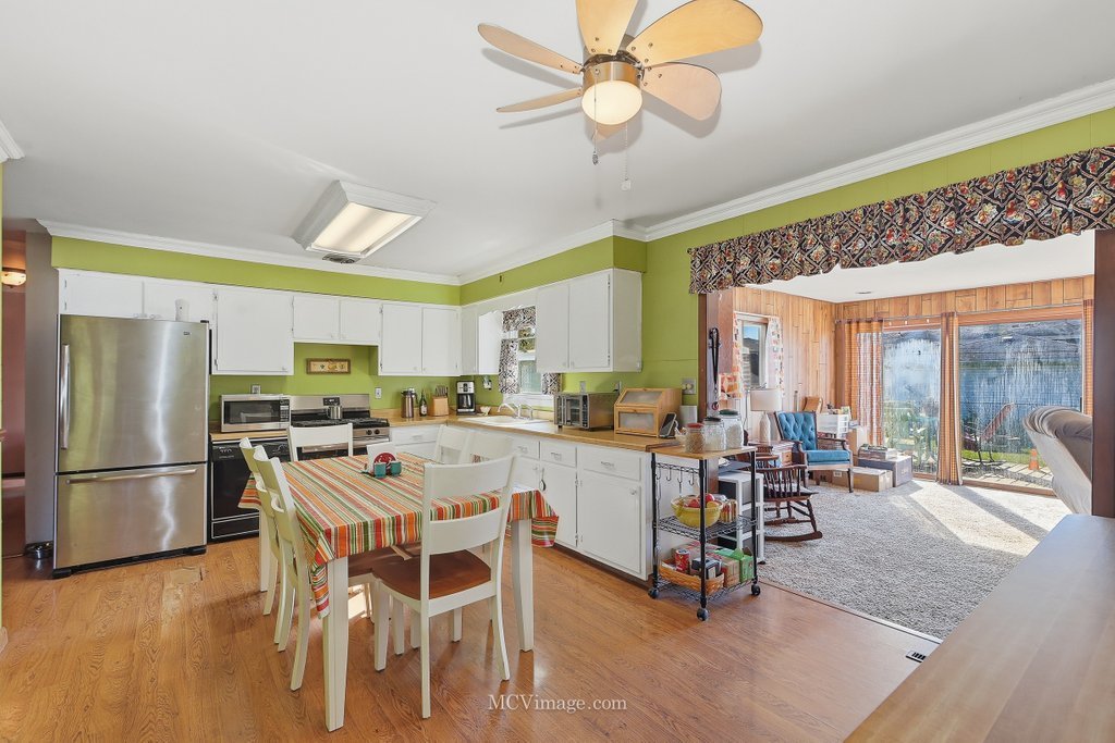 605 GLORIA Street, Lockport, IL 60441