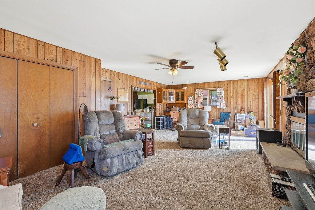 605 GLORIA Street, Lockport, IL 60441