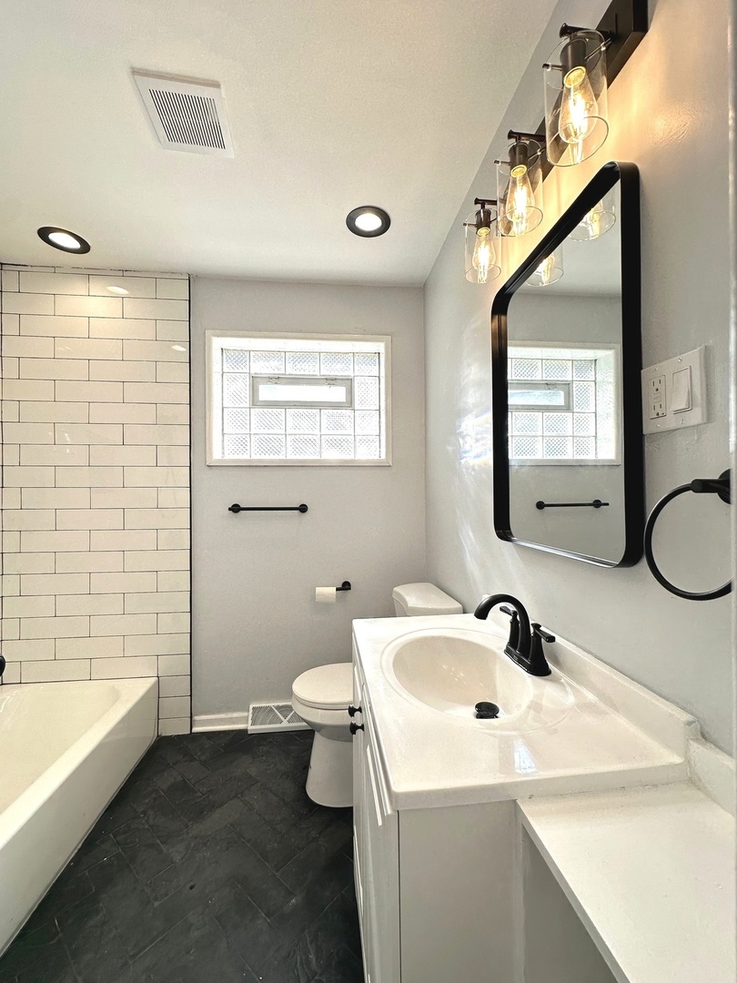 14737 Kimbark Avenue, Dolton, IL 60419