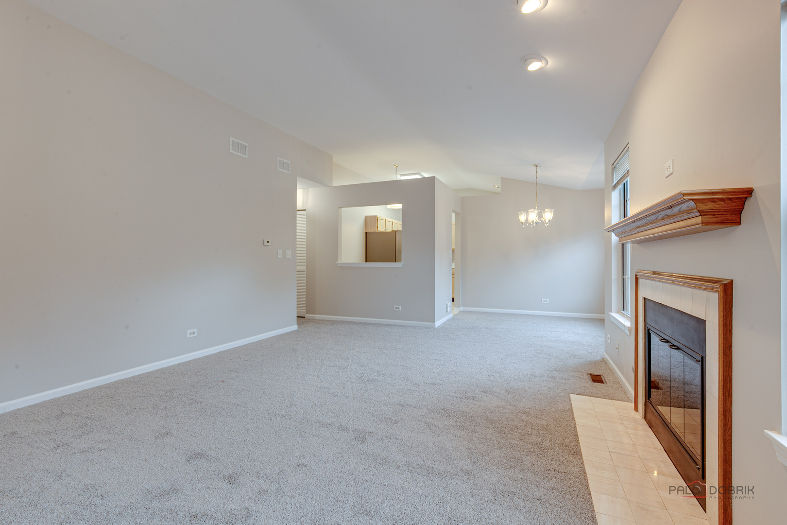 543 Grosse Pointe Circle, Vernon Hills, IL 60061