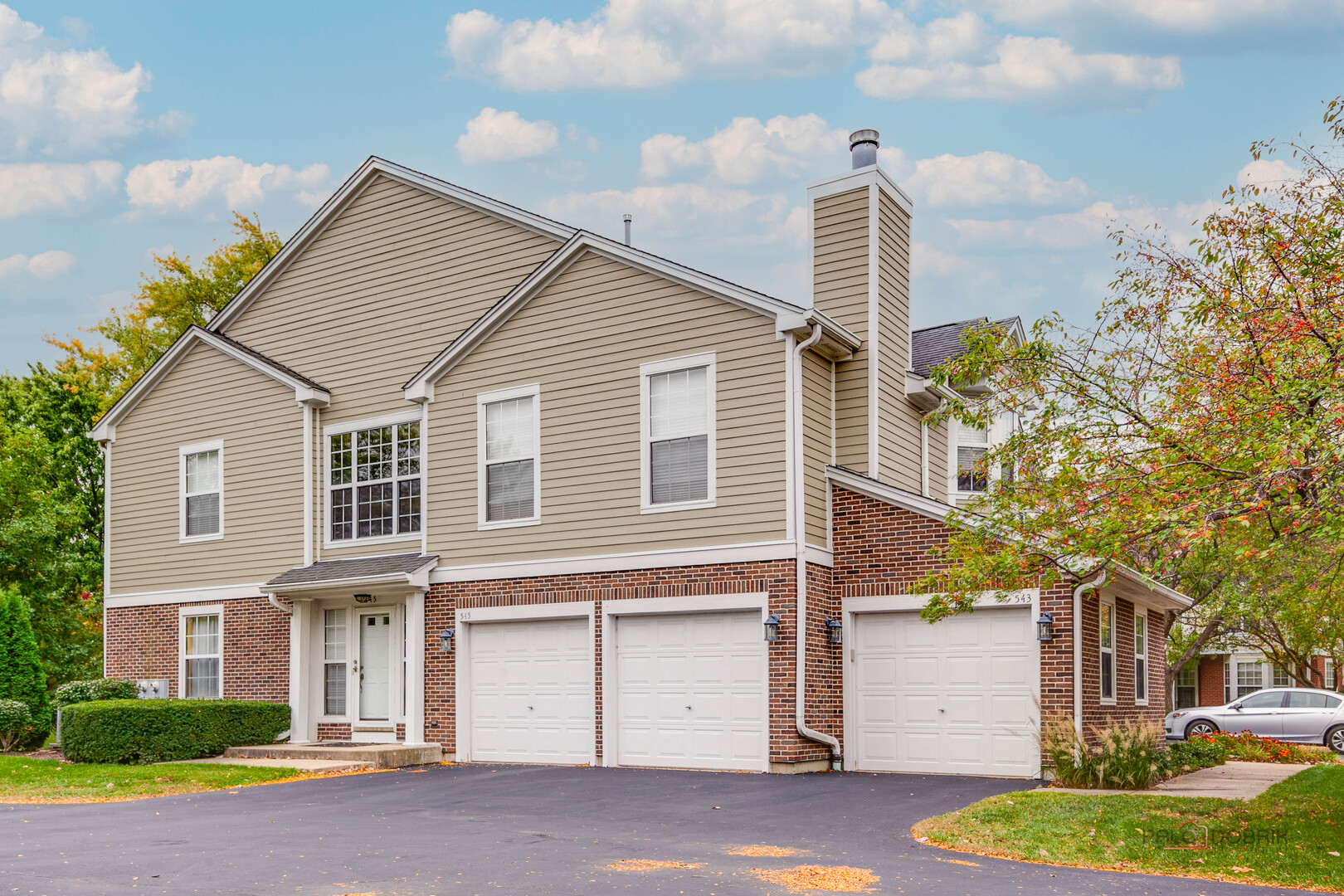 543 Grosse Pointe Circle, Vernon Hills, IL 60061