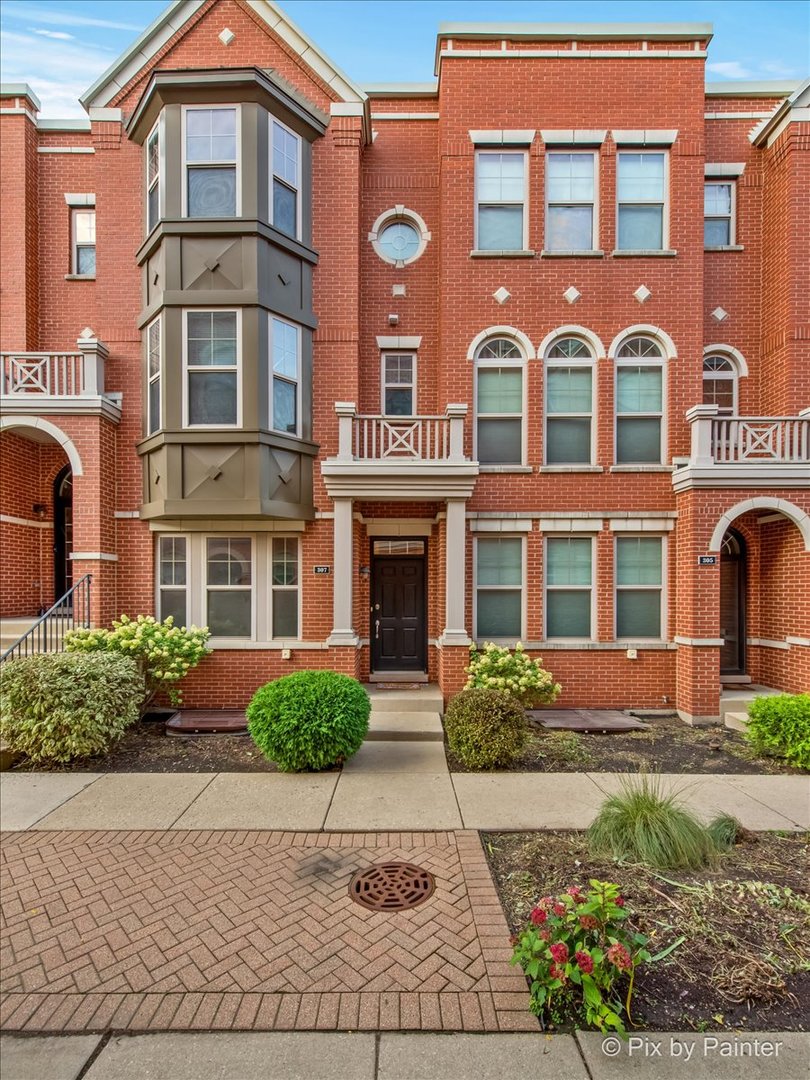 307 Narragansett Avenue, Morton Grove, IL 60053