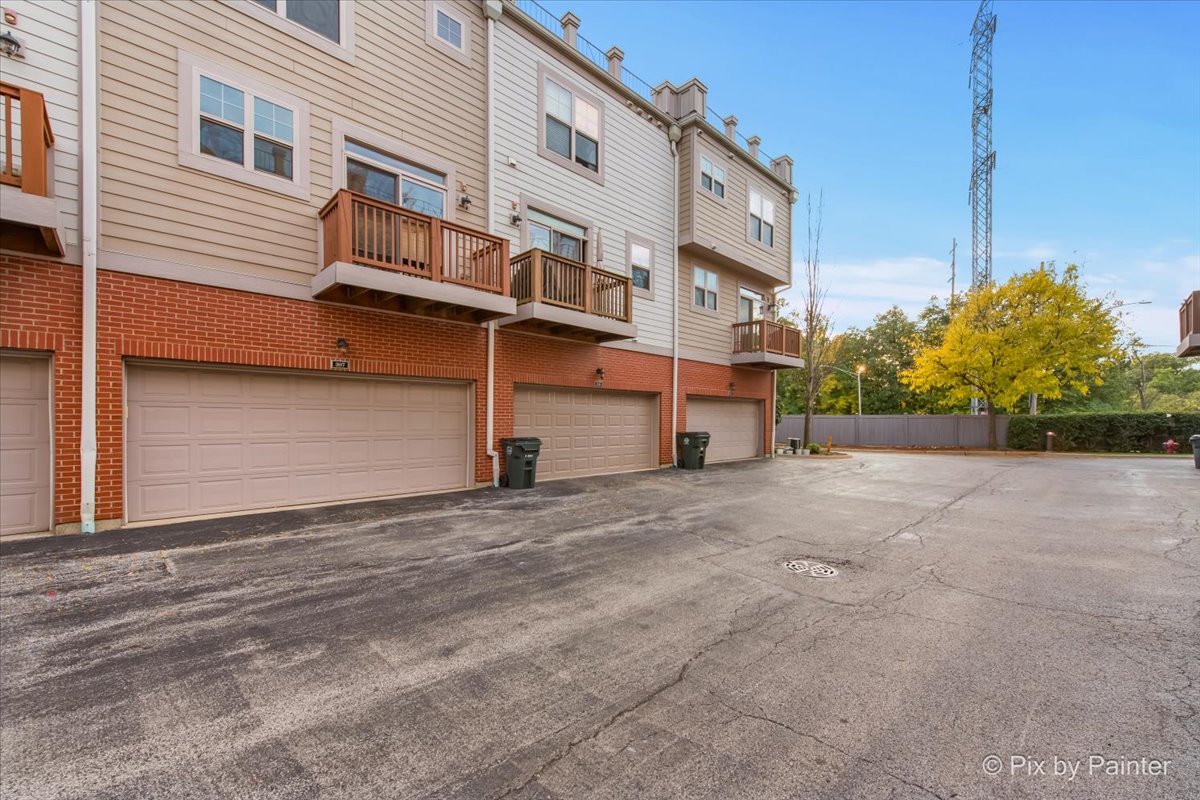 307 Narragansett Avenue, Morton Grove, IL 60053