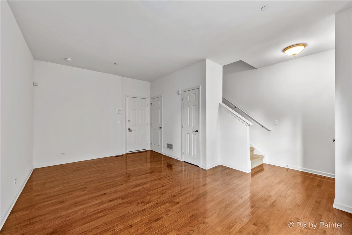 307 Narragansett Avenue, Morton Grove, IL 60053