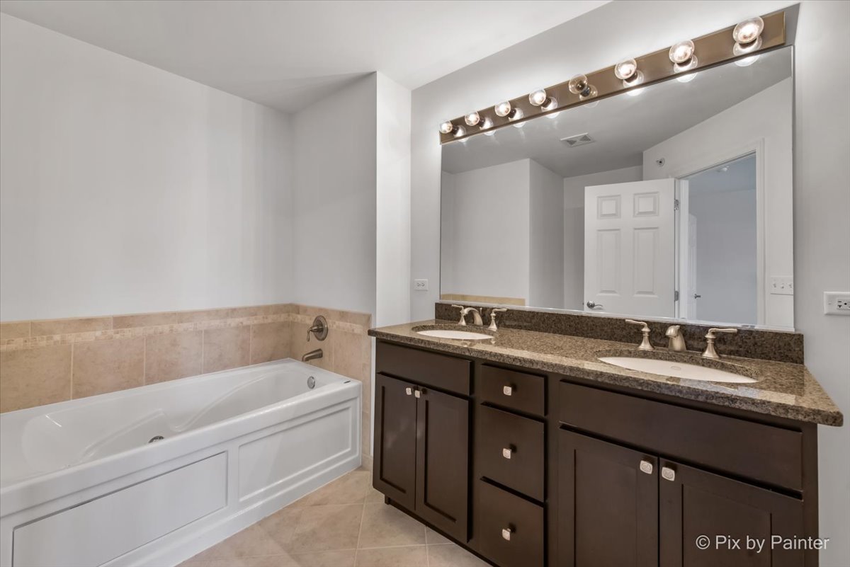 307 Narragansett Avenue, Morton Grove, IL 60053